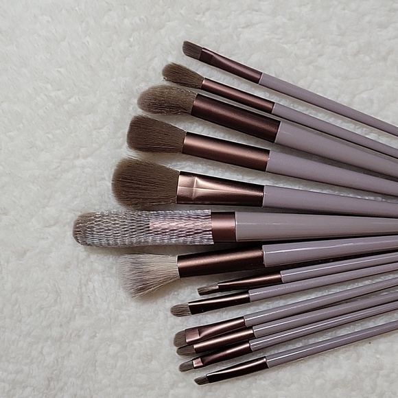 MAKE UP , BROW , BLUSH 13 PCS SET - Picture 4 of 8